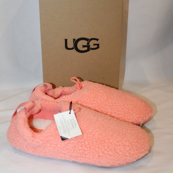 NIB UGG SHEARLING SLIP ON YOUTH 6 WOMEN'S 7.5-8 SLIPPER BOOTIE - Picture 1 of 7